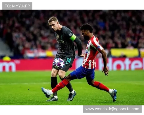 秦子牛门前稳健指挥，后防线默契配合零封对手